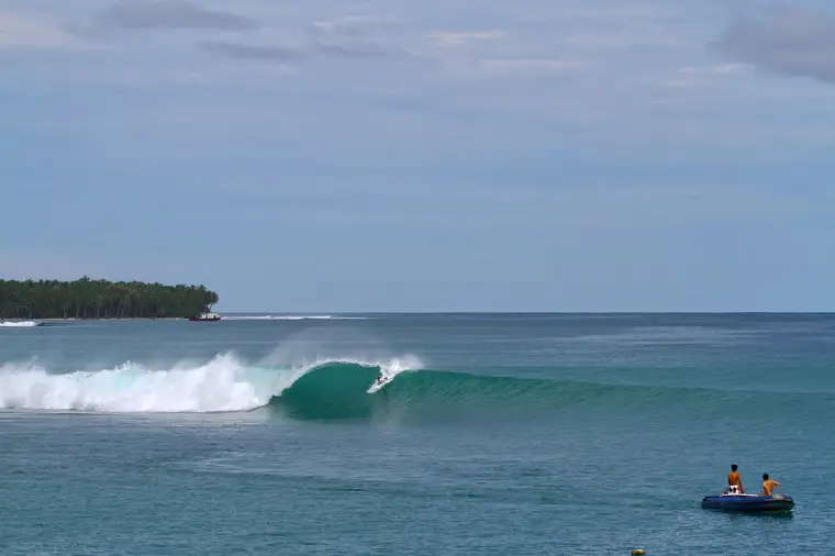 E-Bay, Sumatra Surf Trip charter