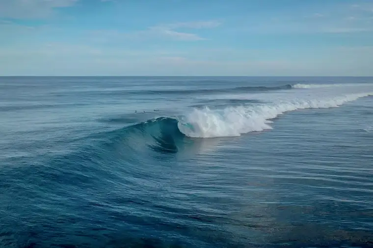 Four Bobs, Sumatra Surf Trip charter