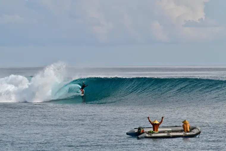 Lance's Left, Sumatra Surf Trip charter
