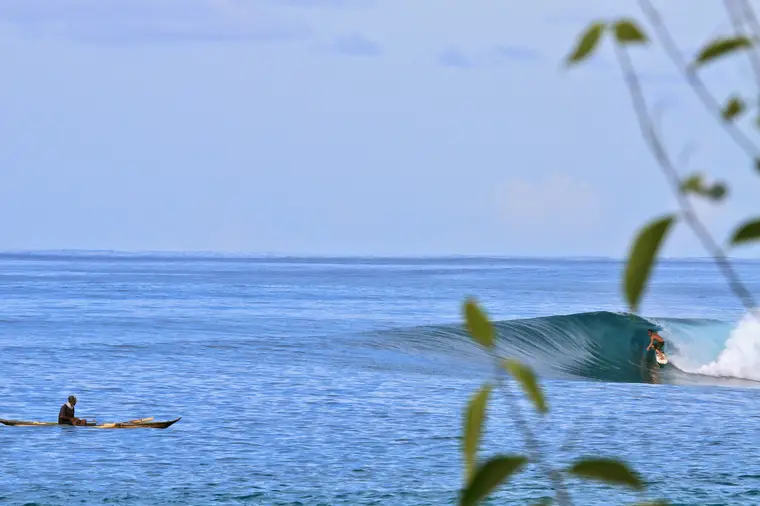 Hollow Trees (Lance's Right), Sumatra Surf Trip charter