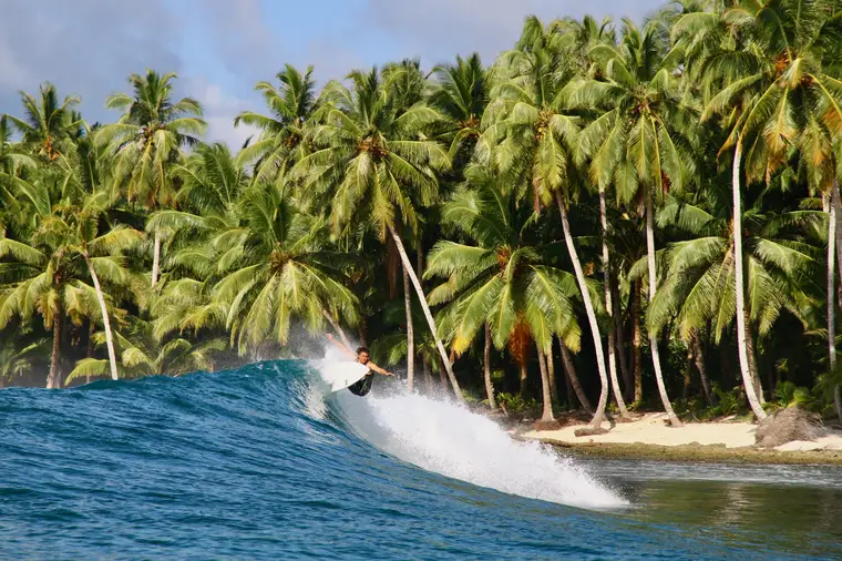 Nipussi, Sumatra Surf Trip charter