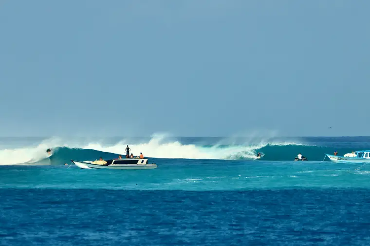 No Kandui, Sumatra Surf Trip charter