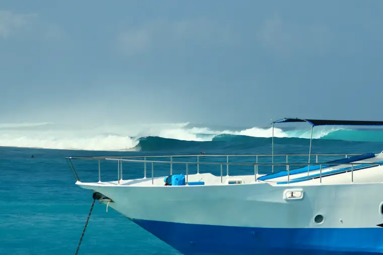 No Kandui, Sumatra Surf Trip charter