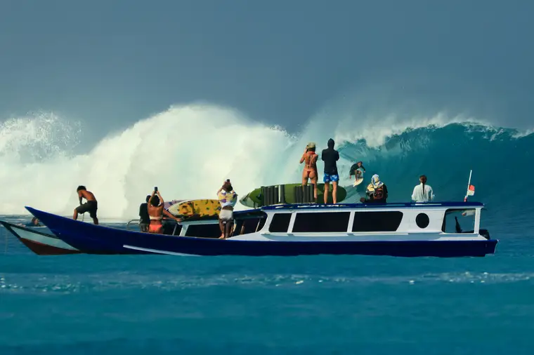 No Kandui, Sumatra Surf Trip charter