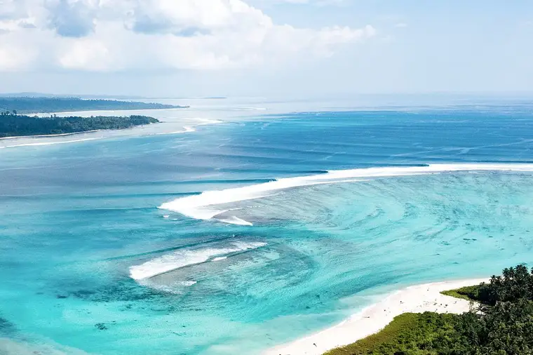 Ombak Tidur, Sumatra Surf Trip charter
