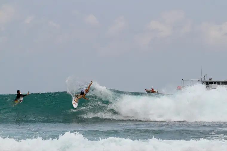 Pitstop, Sumatra Surf Trip charter