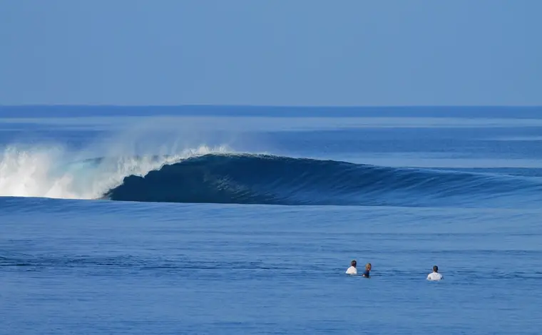 Thunders, Sumatra Surf Trip charter