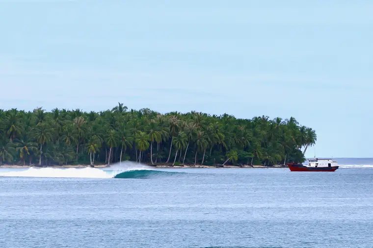 Yanto, Sumatra Surf Trip charter