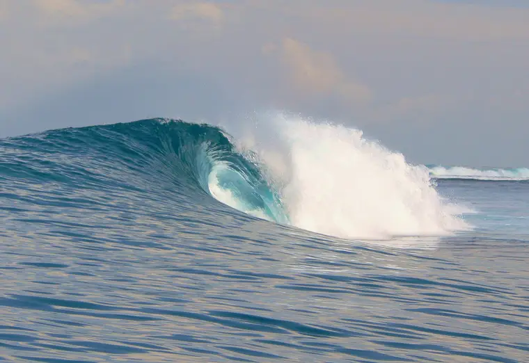 DC's, Sumatra Surf Trip charter