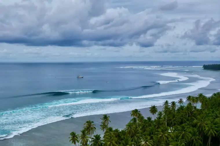 Sigata, Sumatra Surf Trip charter